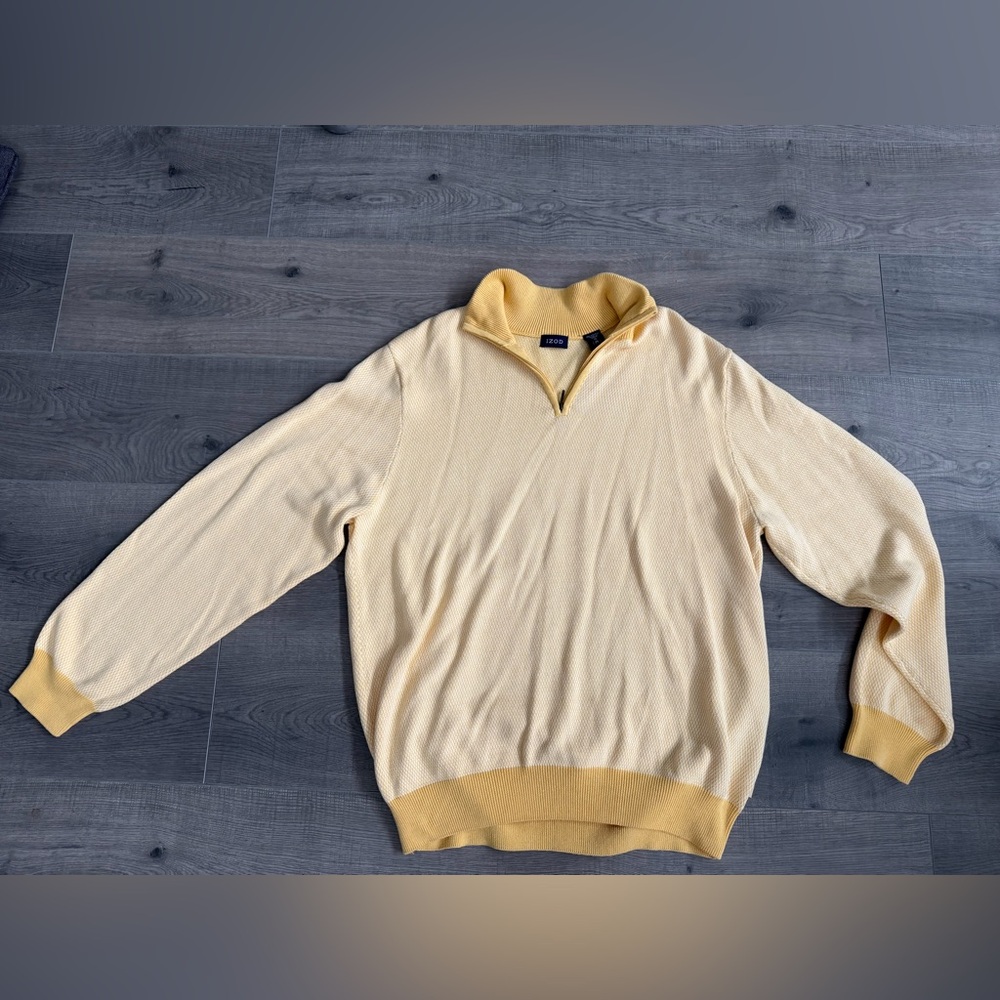 Men's Yellow IZOD Sweater with quarter zip XL NWOT